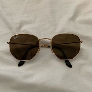 Hexagonal ray-bans